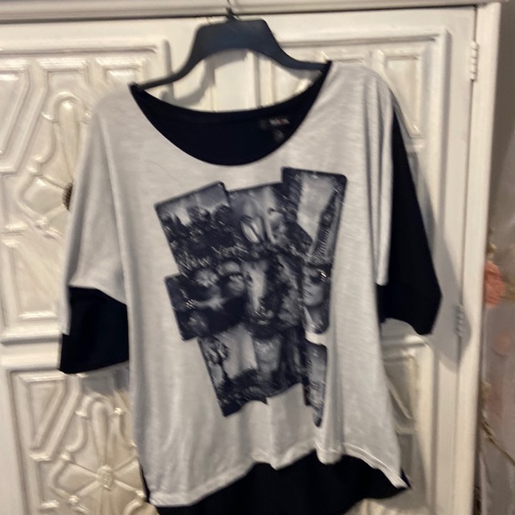 🖤🖤🖤 Fashionista top - Picture 2 of 10